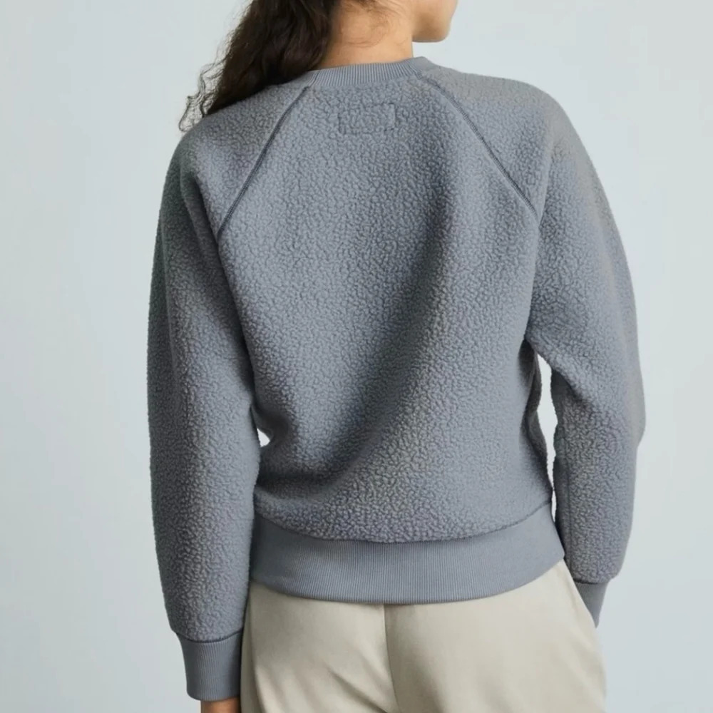 Everlane ReNew size Large Teddy sherpa crewneck sweatshirt Minimalist - Picture 4 of 4